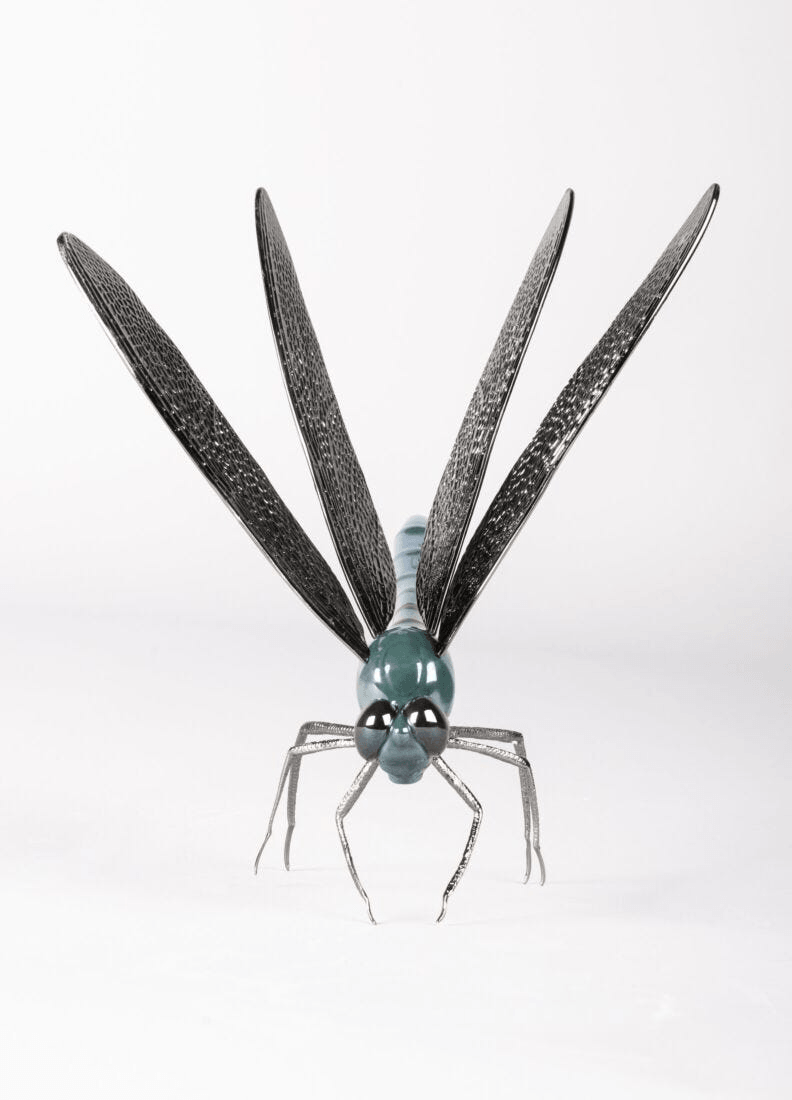 Lladró - Dragonfly Figurine made of porcelain with brass wings in a glossy green and blue finish.
