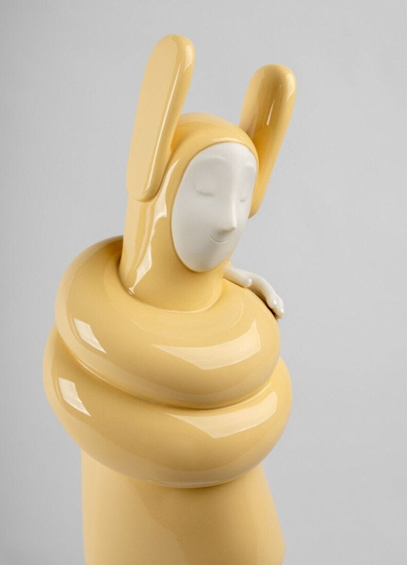 Lladró - Embraced Sculpture - Yellow