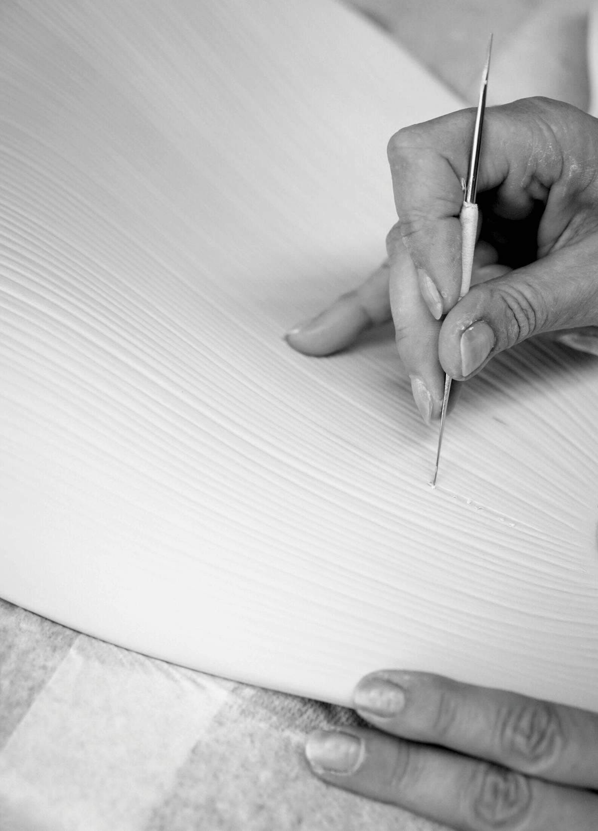 Hand carving Lladro Porcelain for the Lladró - Nightbloom Floor Lamp - Golden luster - N170