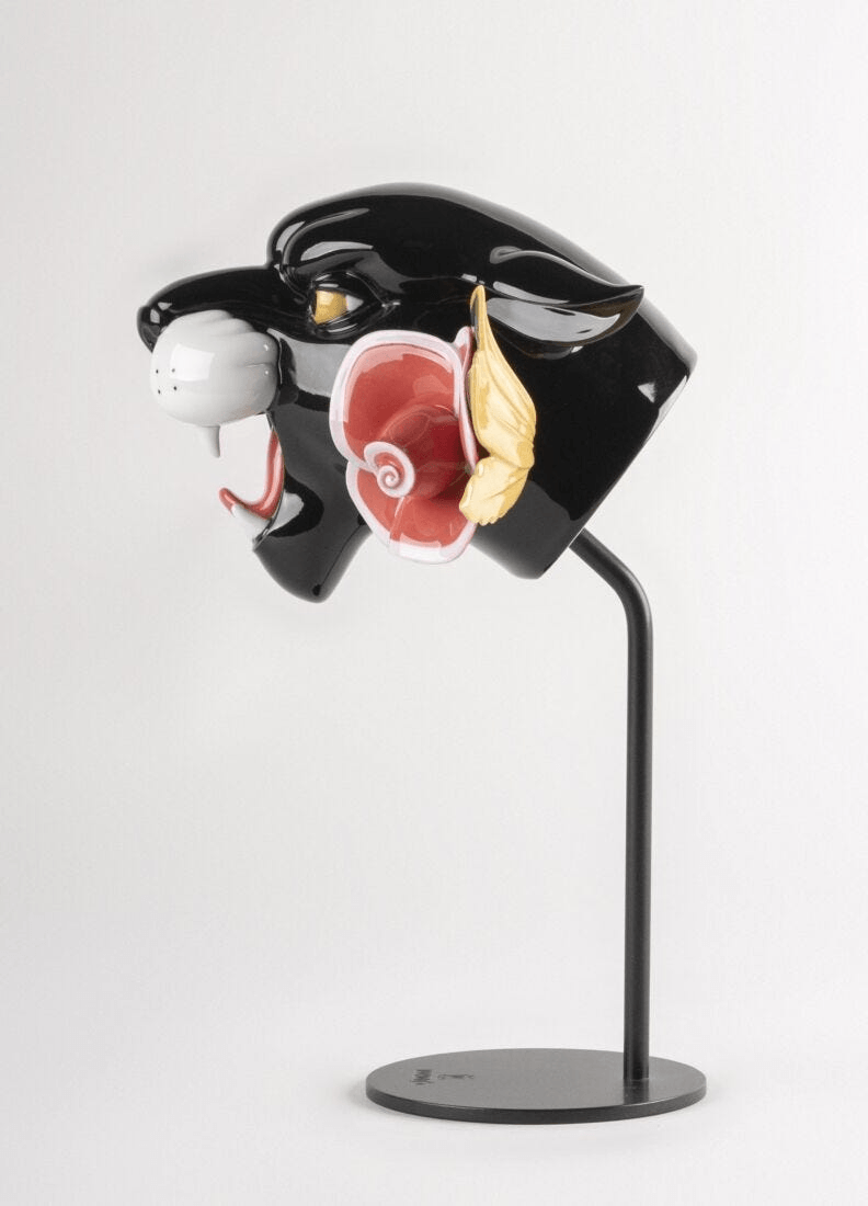 Lladró - Wild Panther Figurine showcasing a striking black panther head, artfully designed in porcelain.