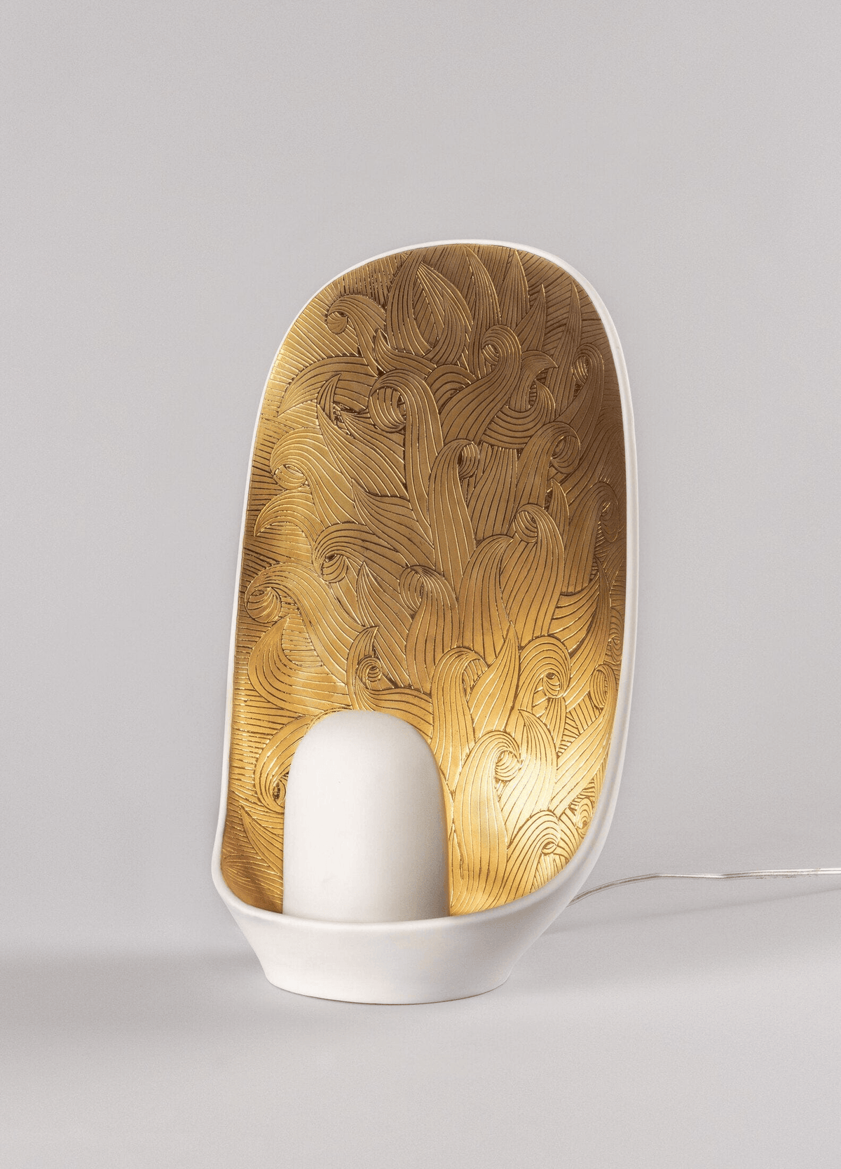 Lladró - Mirage Table Lamp in white matte porcelain with golden luster etching, elegant decorative lighting