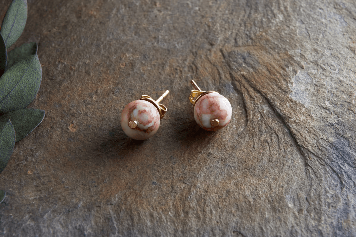 Nkuku - Cerita Rhodochrosite Stud Earrings - Rhodochrosite & Gold