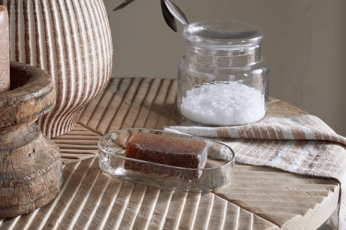 Nkuku - Ilcoso Recycled Hammered Glass Soap Dish - Clear