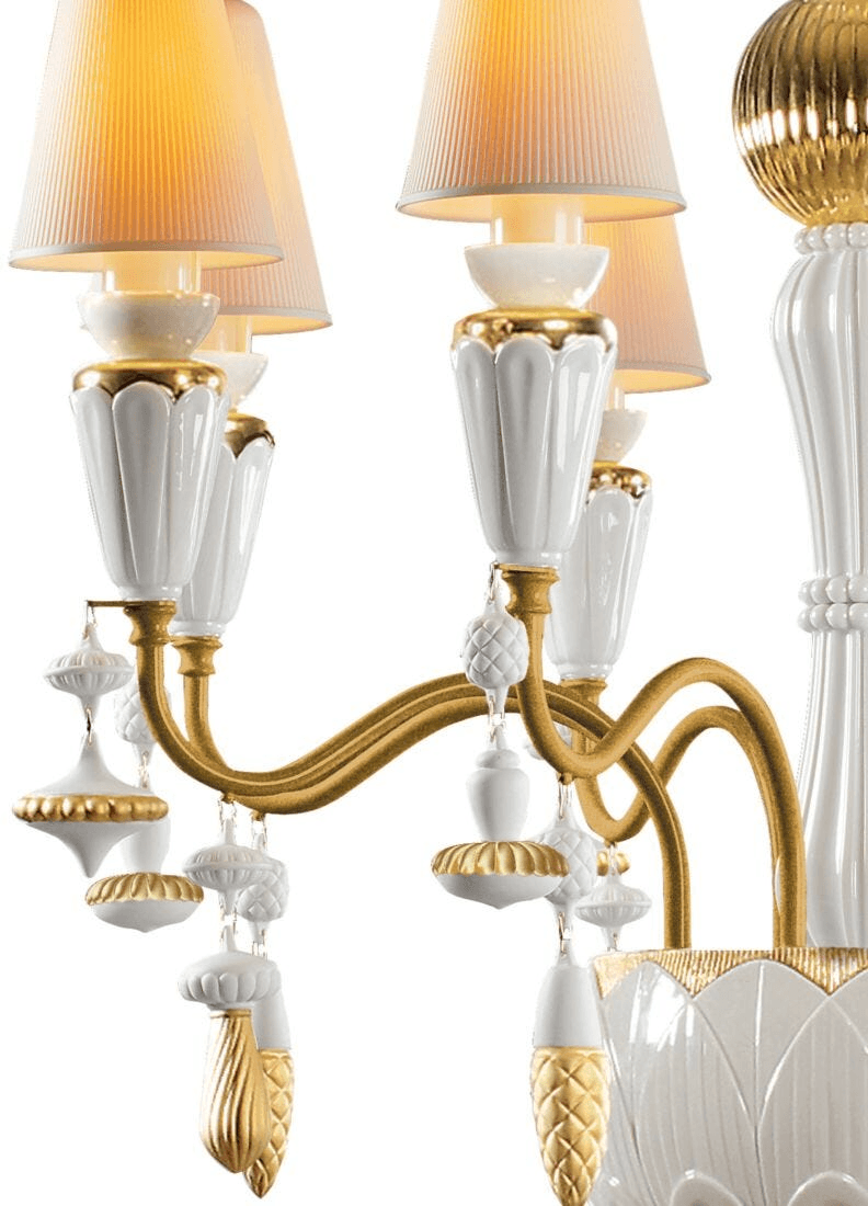 Lladró - Ivy and Seed 8 Lights Chandelier - Golden luster featuring elegant porcelain design and decorative golden accents.
