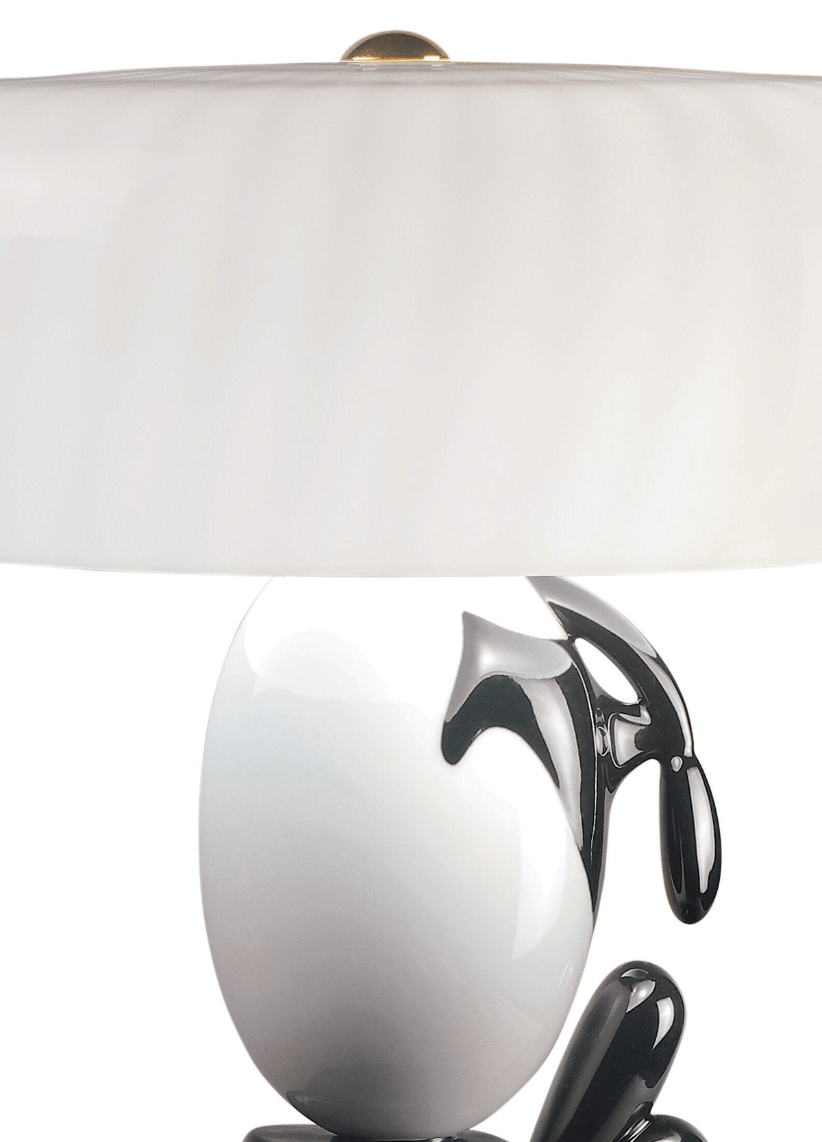 Lladró - Hairstyle (I/U) Table Lamp featuring elegant porcelain design in black and white with golden accents.