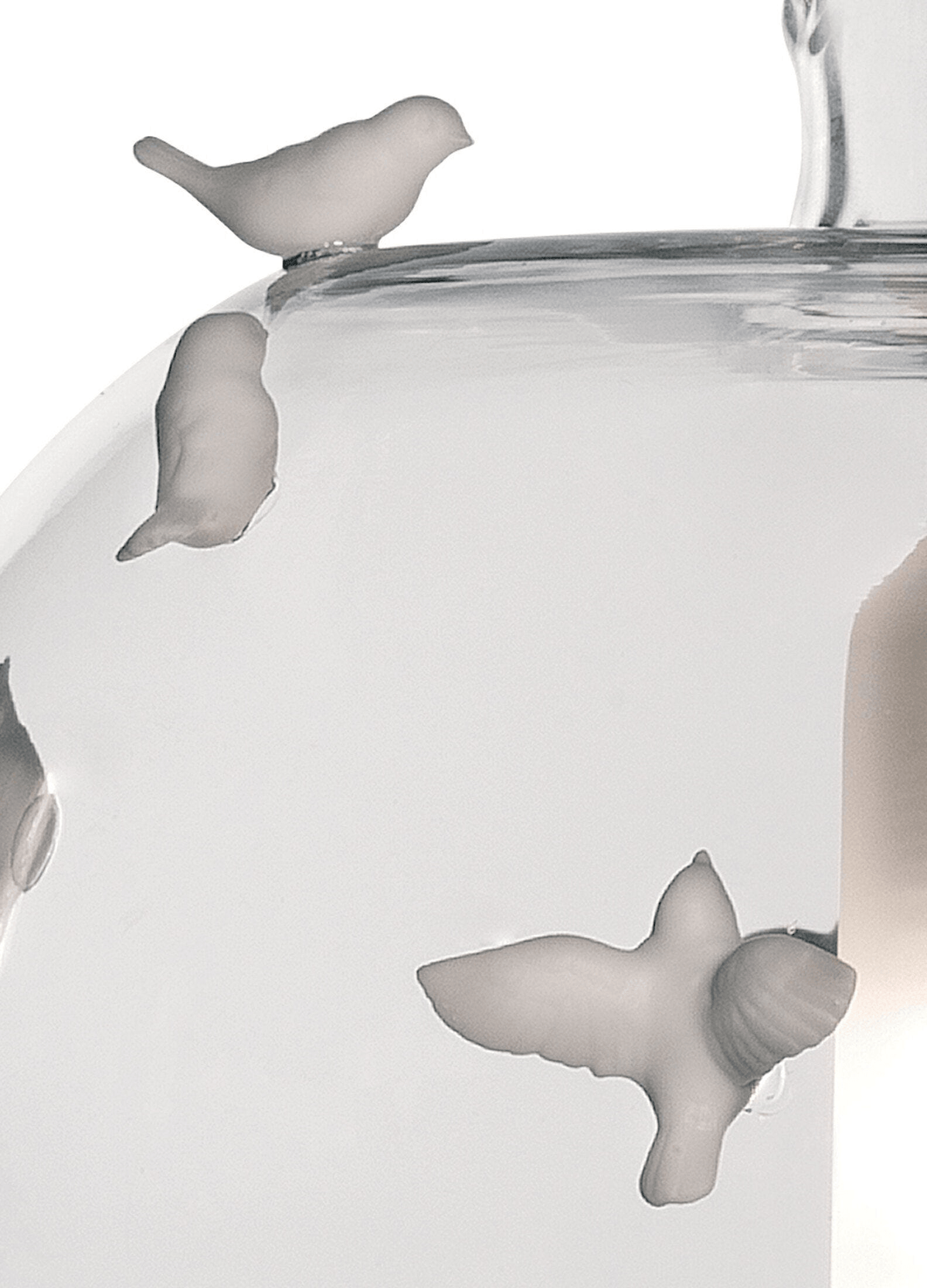 Lladró - Freeze Frame Birds Pendant Light with porcelain birds in unique design, handcrafted in Spain.