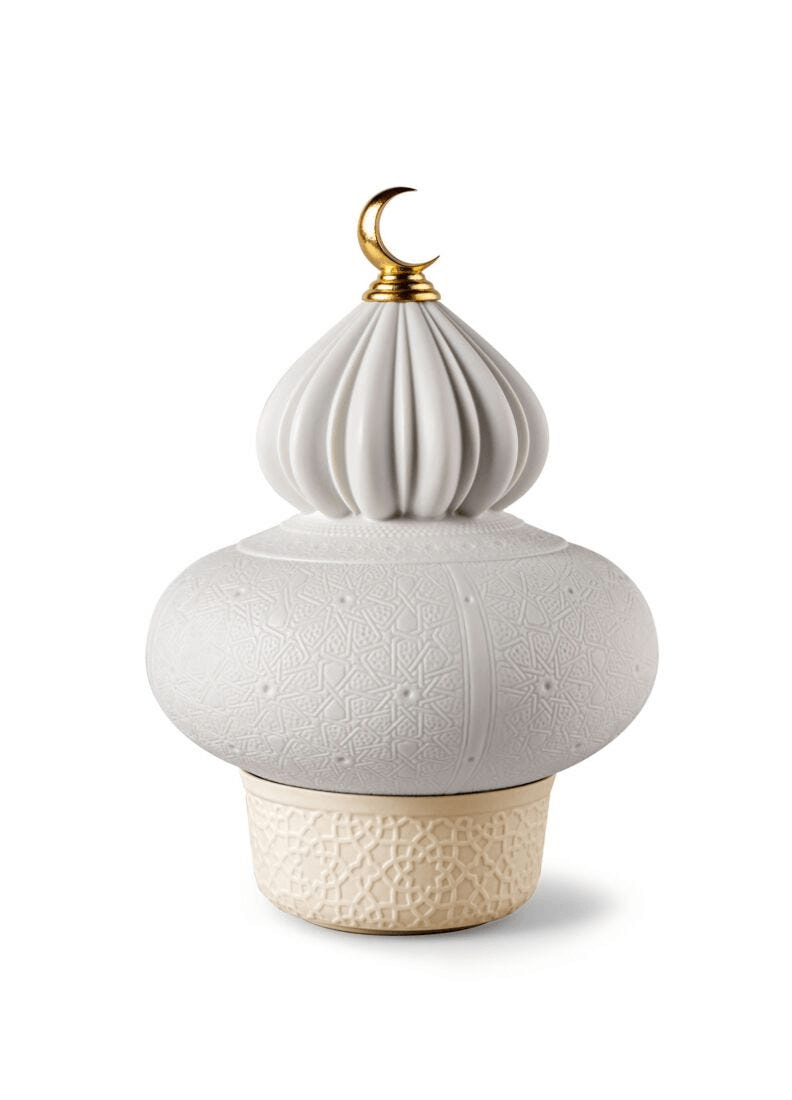 Lladró - Majestic Nights wireless Lamp - Champagne featuring intricate porcelain design and gold detailing.