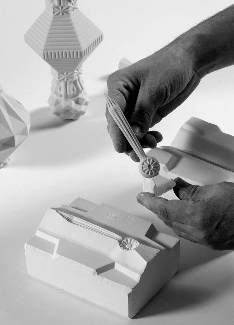 Hand crafting Lladró porcelain pieces for Belle de Nuit 12 Lights Chandelier - Blue.