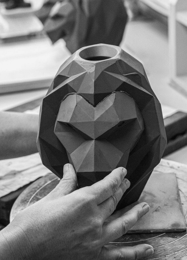 Lladró - Lion Perfume Diffuser - Unbreakable Spirit Scent being crafted in porcelain, showcasing geometric design.