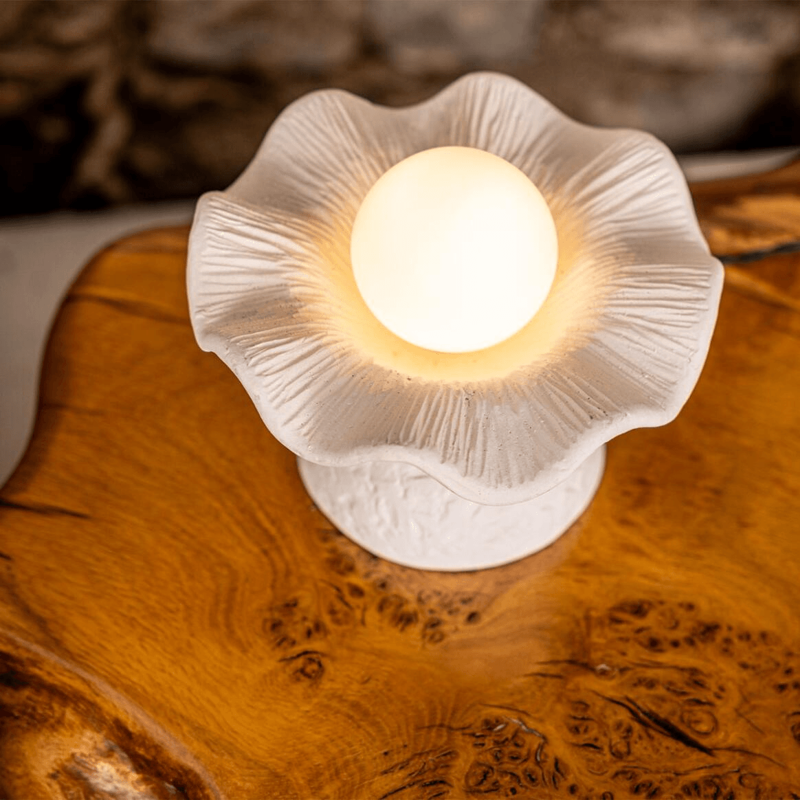 Mullan Rivale Table Lamp with Wavy Ceramic Shade Matte White Striped - Polished Brass Finish
