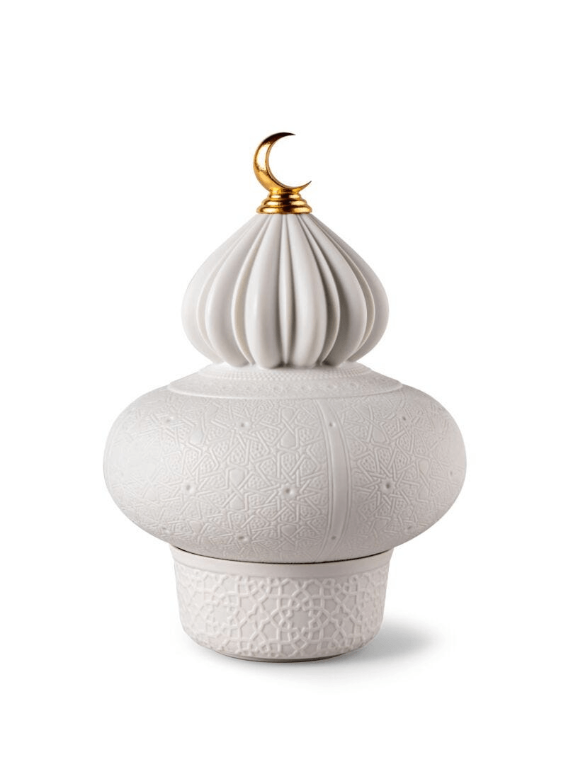 Lladró - Majestic Nights Wireless Lamp crafted in porcelain with intricate latticework and a golden crescent.