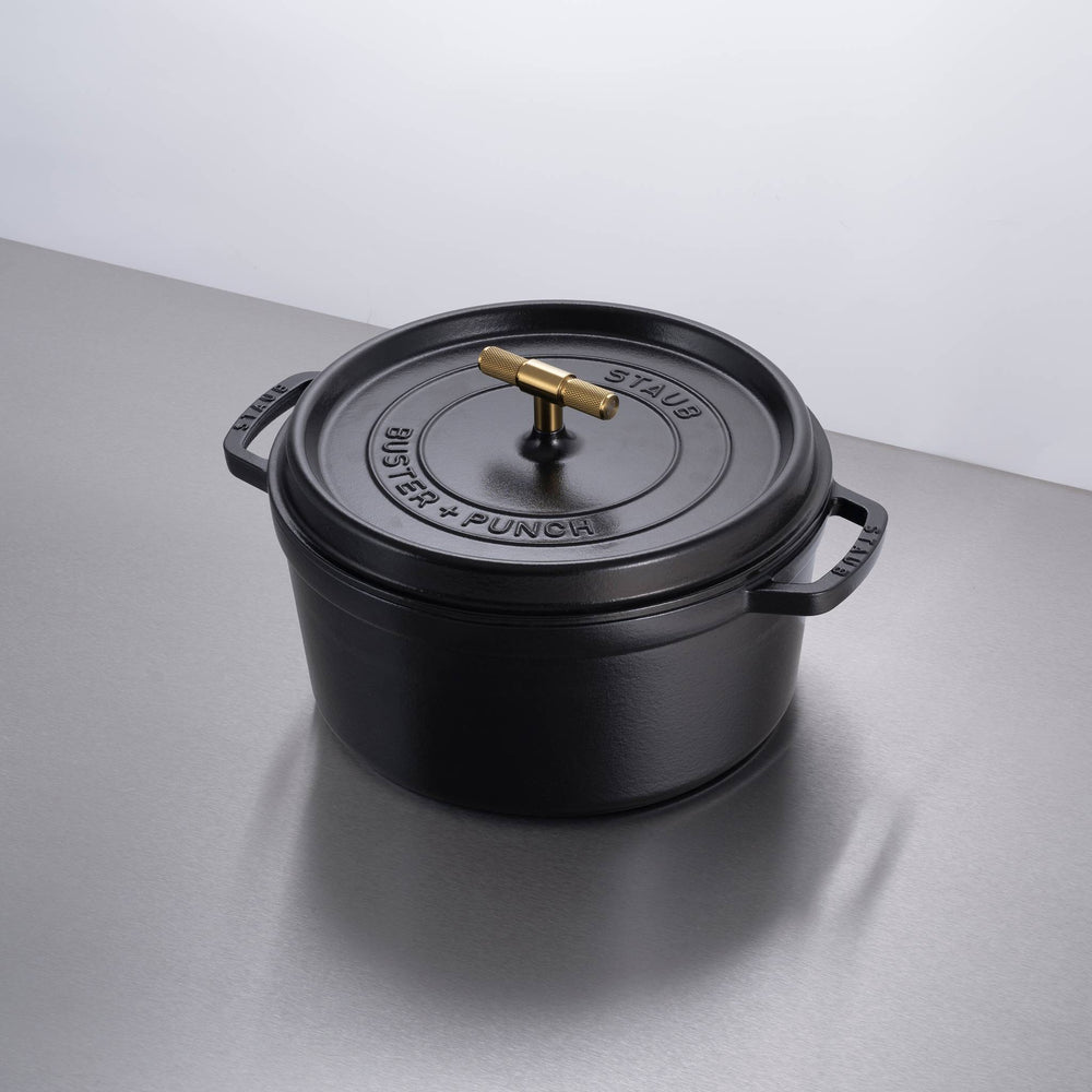 Buster & Punch - Cocotte Cross - 28CM - Staub - Black - Brass