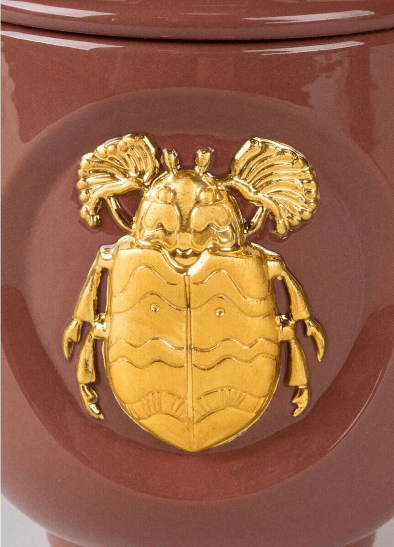 Lladró - Scarab Perfume Diffuser Luxurious Animals - Moonlight Scent decorative golden scarab on porcelain