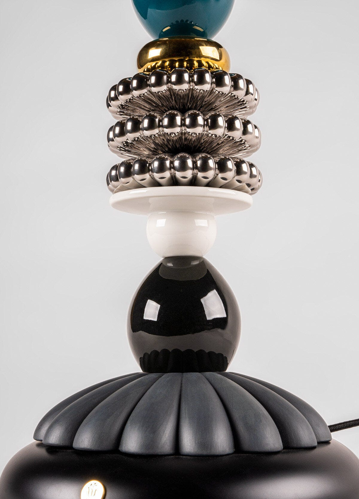 Lladró - Firefly Table Lamp by Olga Hanono