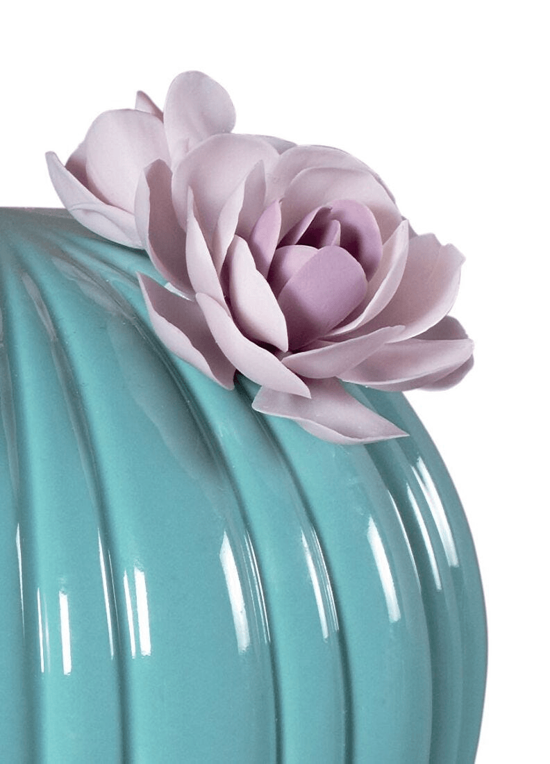 Lladró - Ferocactus Cactus Diffuser - Gardens of Valencia Scent with pink flower detail on porcelain.