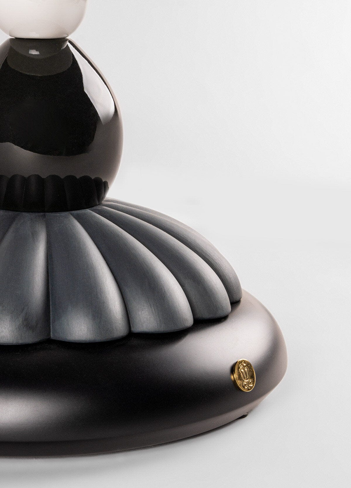 Lladró - Firefly Table Lamp by Olga Hanono