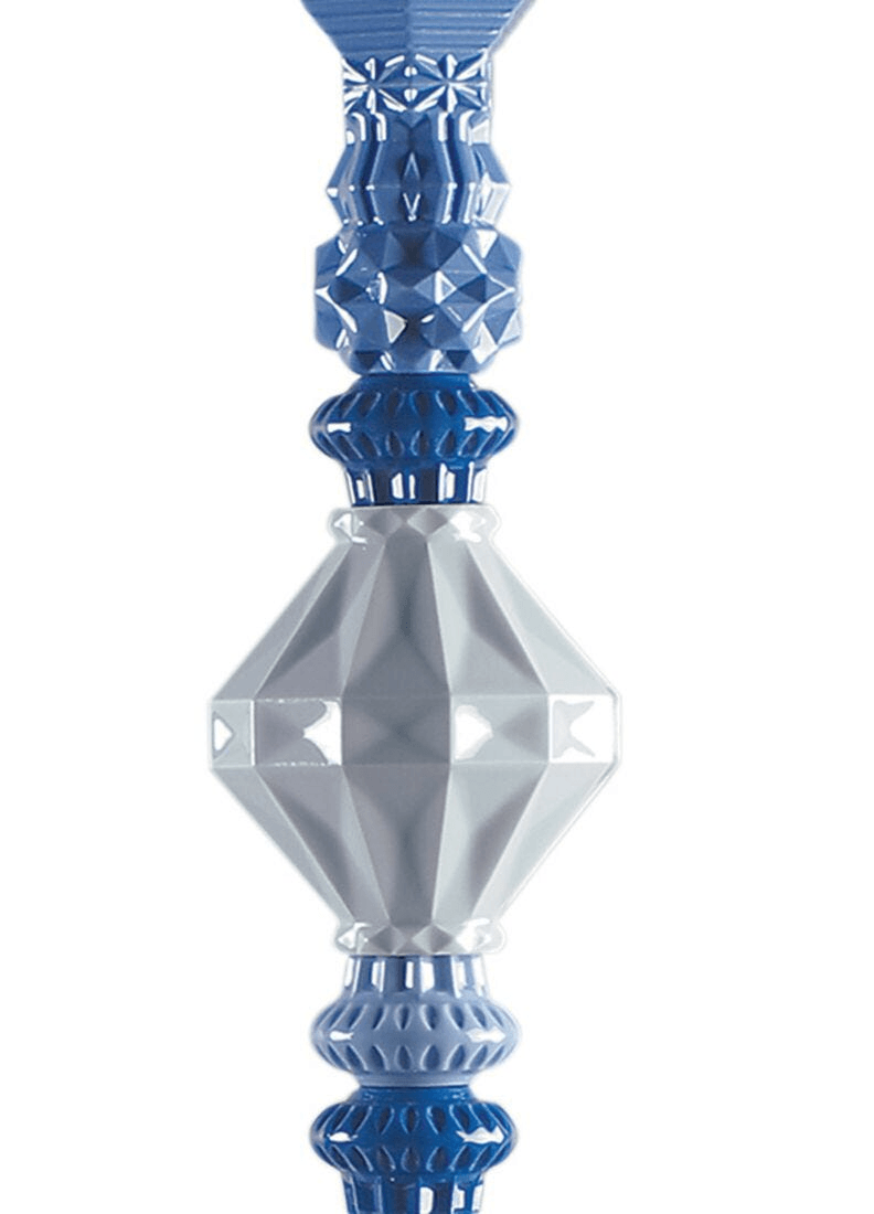Lladró - Belle de Nuit Pendant Light II - Blue decorative porcelain detail in blue and white colors.