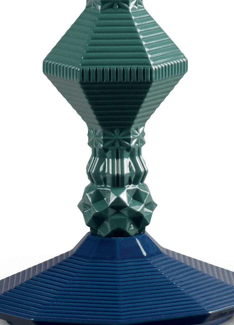 Lladró - Belle de Nuit Table lamp - Green detailed view showcasing its elegant porcelain design.