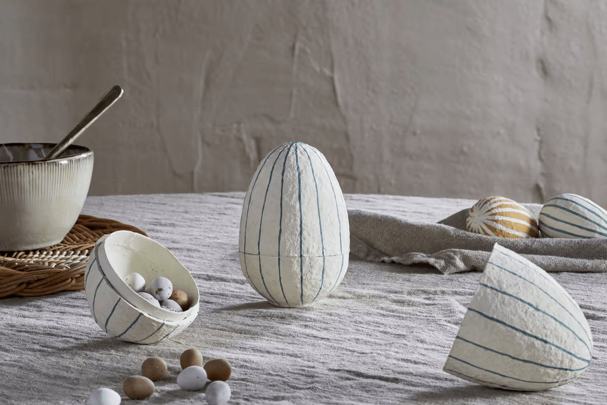 Nkuku - Surya Recycled Cotton Paper Standing Opening Egg - Teal & Cream