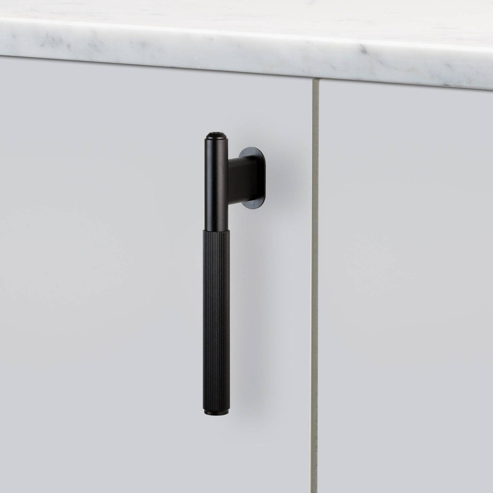 Buster & Punch - L-Bar Linear - Black