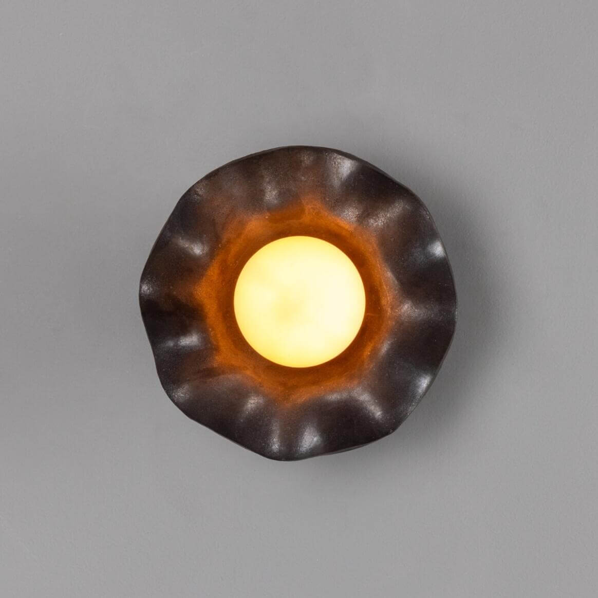 Mullan - Rivale Wall Light with Wavy Ceramic Shade Metallic Earth 21cm IP20 - Antique Brass Finish