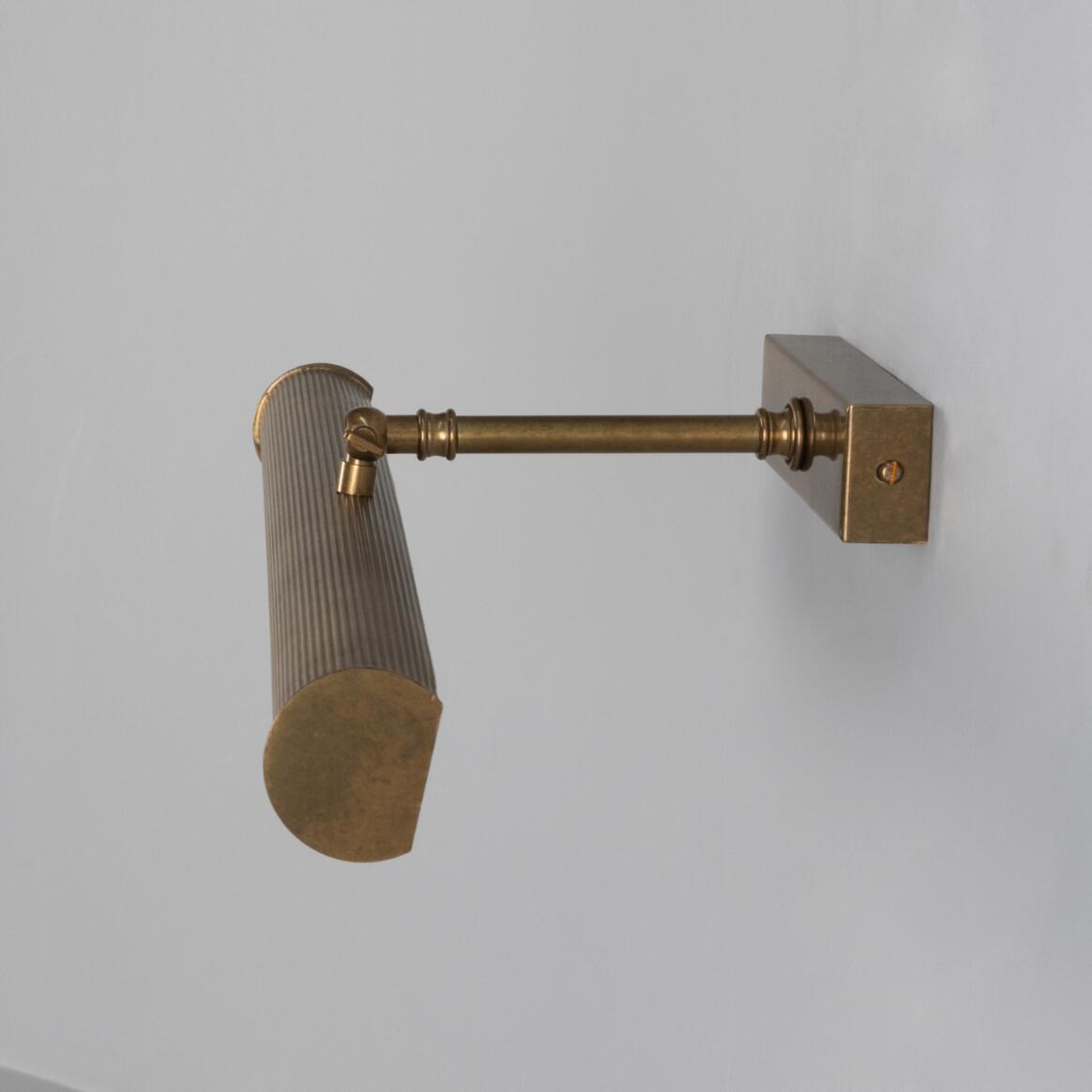 Mullan - Cambridge Adjustable Reeded Brass Picture Light 50.5cm IP20 - Antique Brass Finish