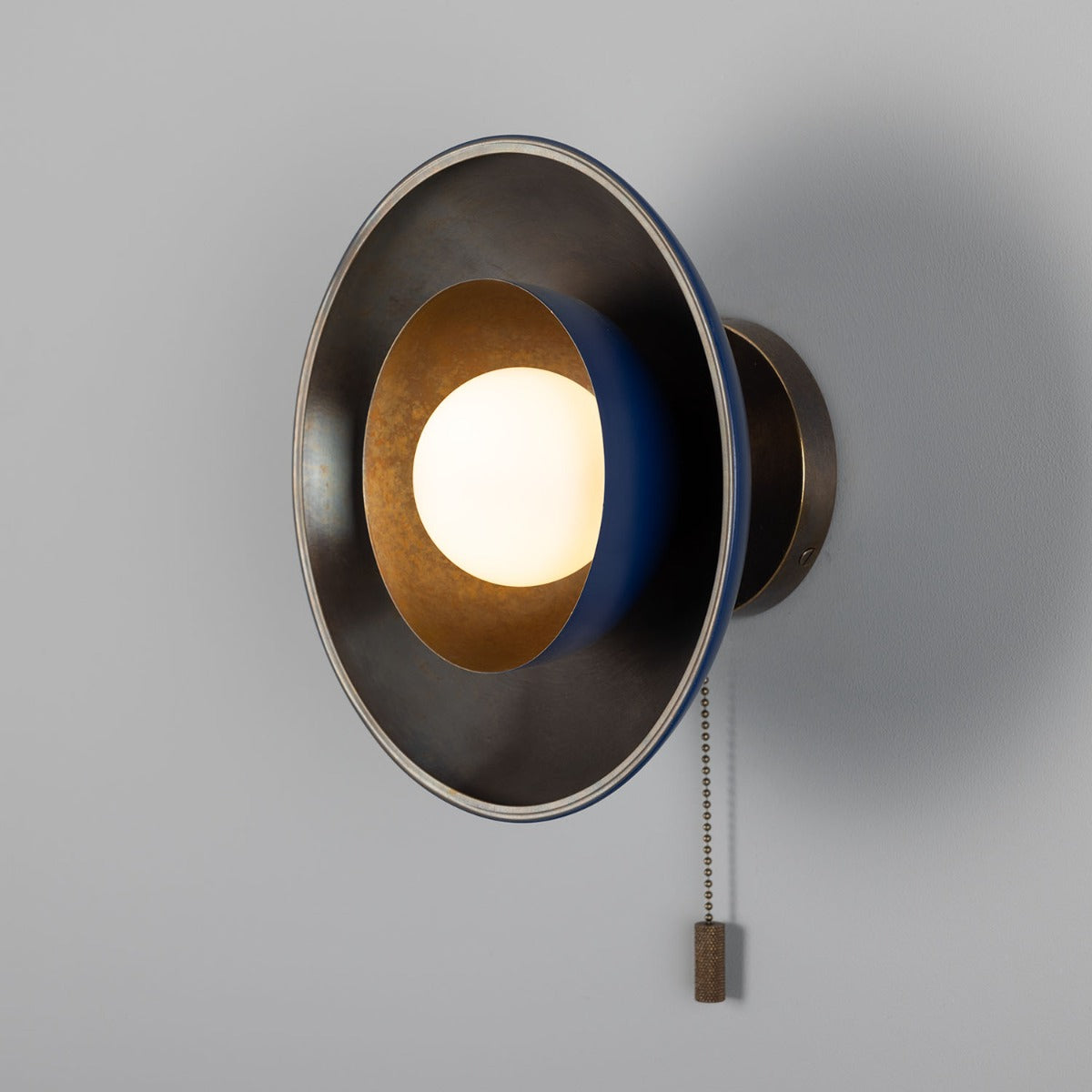 Mullan - Marrakesh Art Deco Wall Light with Pull Chain 25cm IP20 - Antique Brass And Powder Coated Sapphire Blue Finish