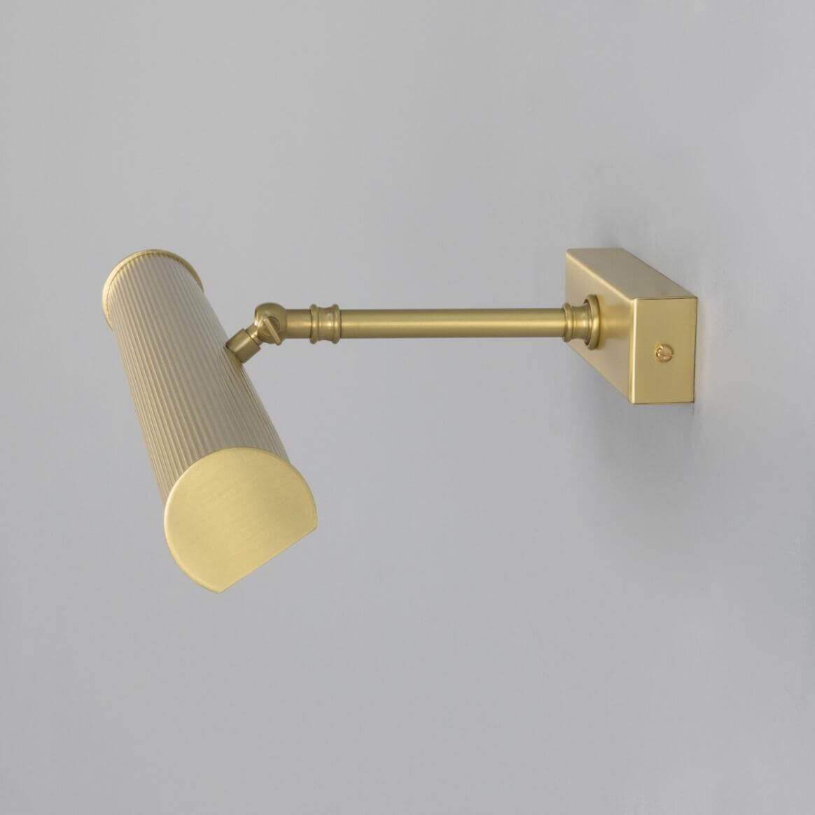 Mullan - Cambridge Adjustable Reeded Brass Picture Light 50.5cm IP20 - Satin Brass Finish