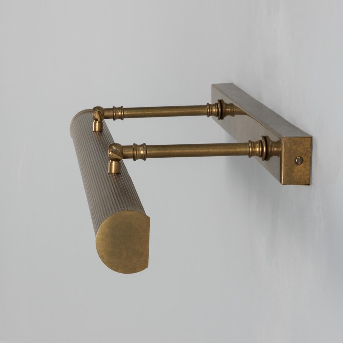 Mullan - Cambridge Adjustable Reeded Brass Picture Light 60.5cm IP20 - Antique Brass Finish