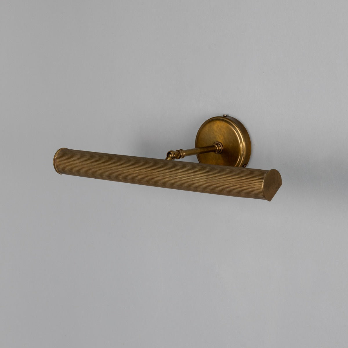 Mullan - Bilbury Adjustable Reeded Brass Picture Light 50.5cm IP20 - Antique Brass Finish