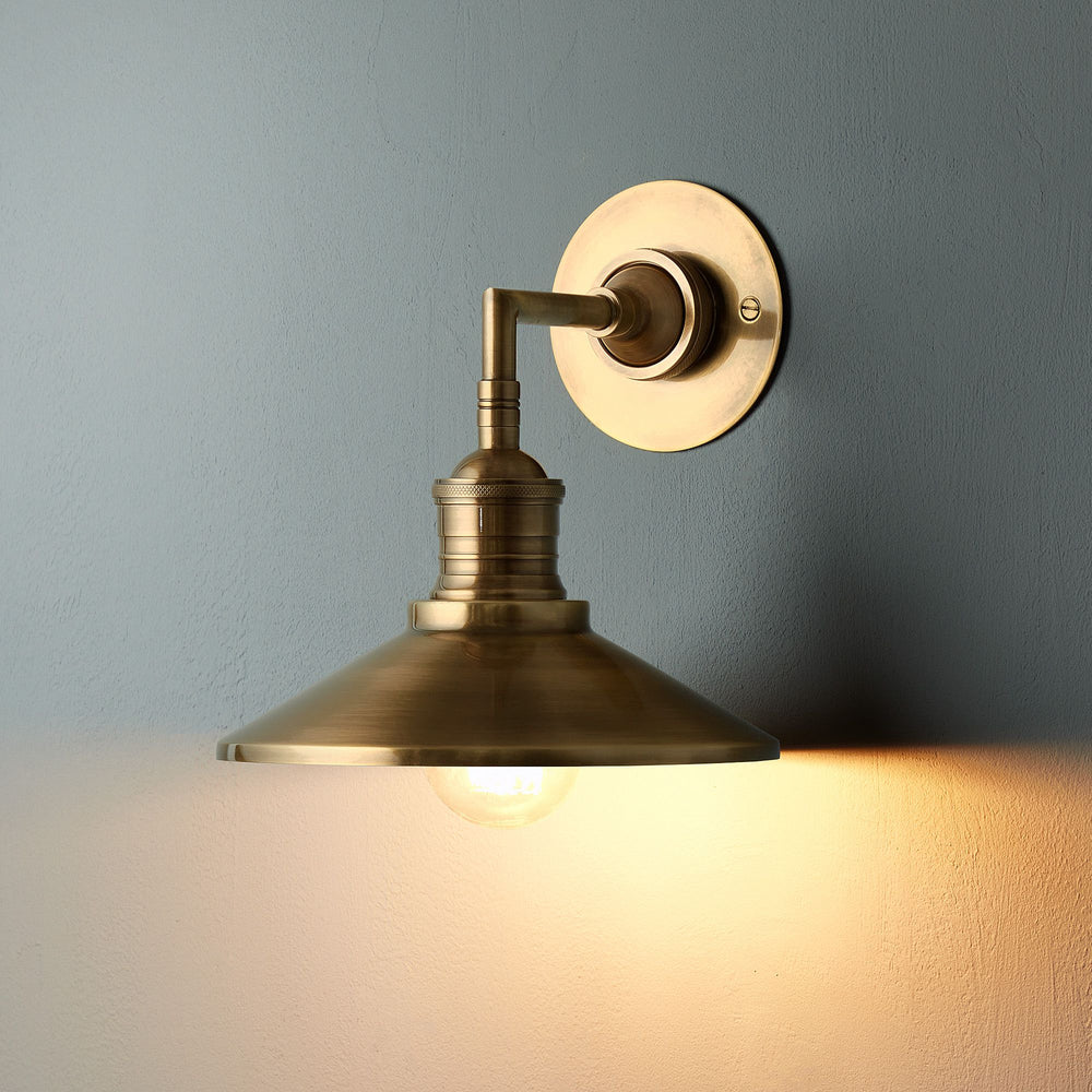 Pooky - Whizzer Wall Light - Antique Brass