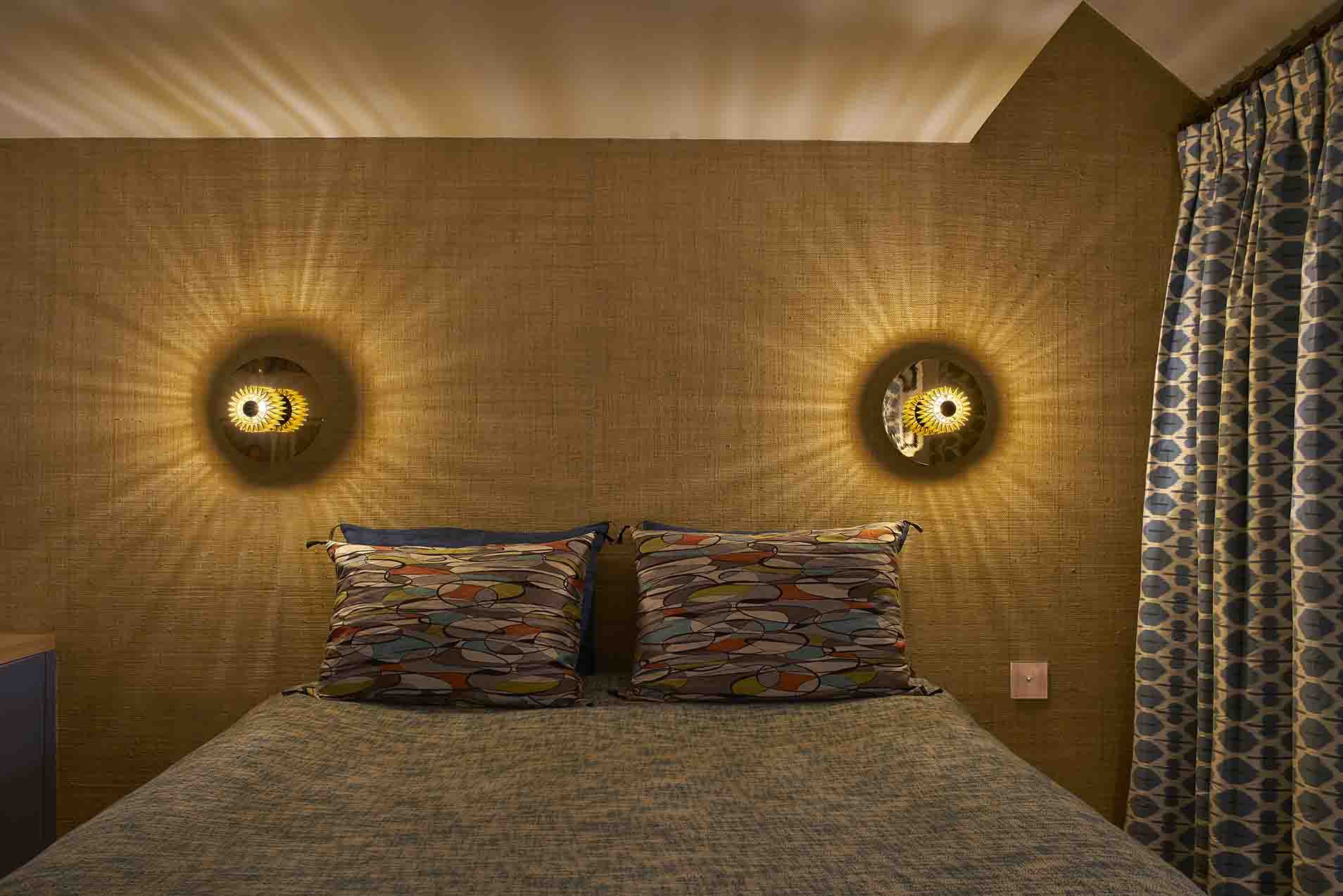 16_ITS_270_WALL_GOLD_GOLD