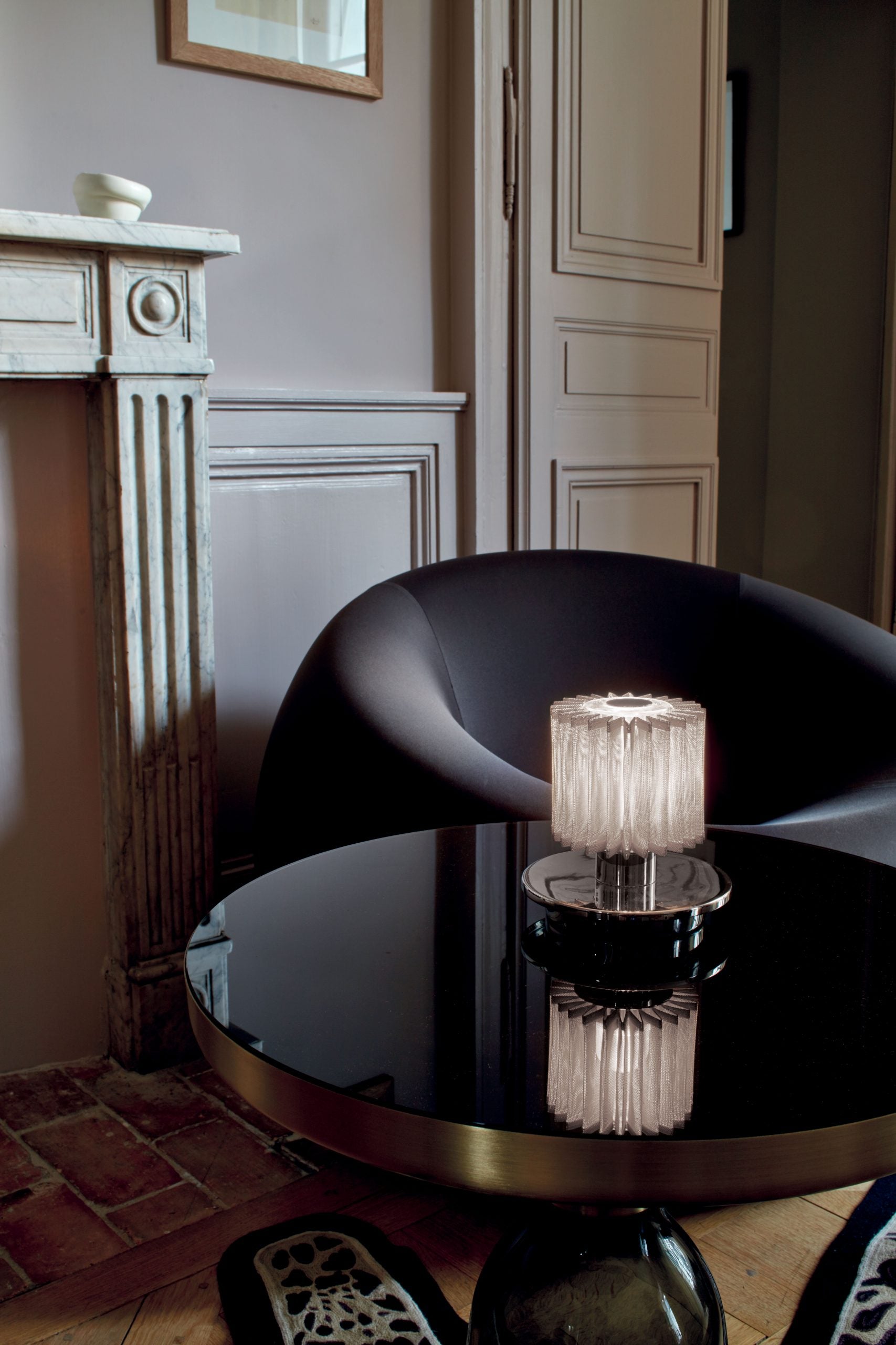 1_AMB_ITS_TABLE_SILVER_SILVER