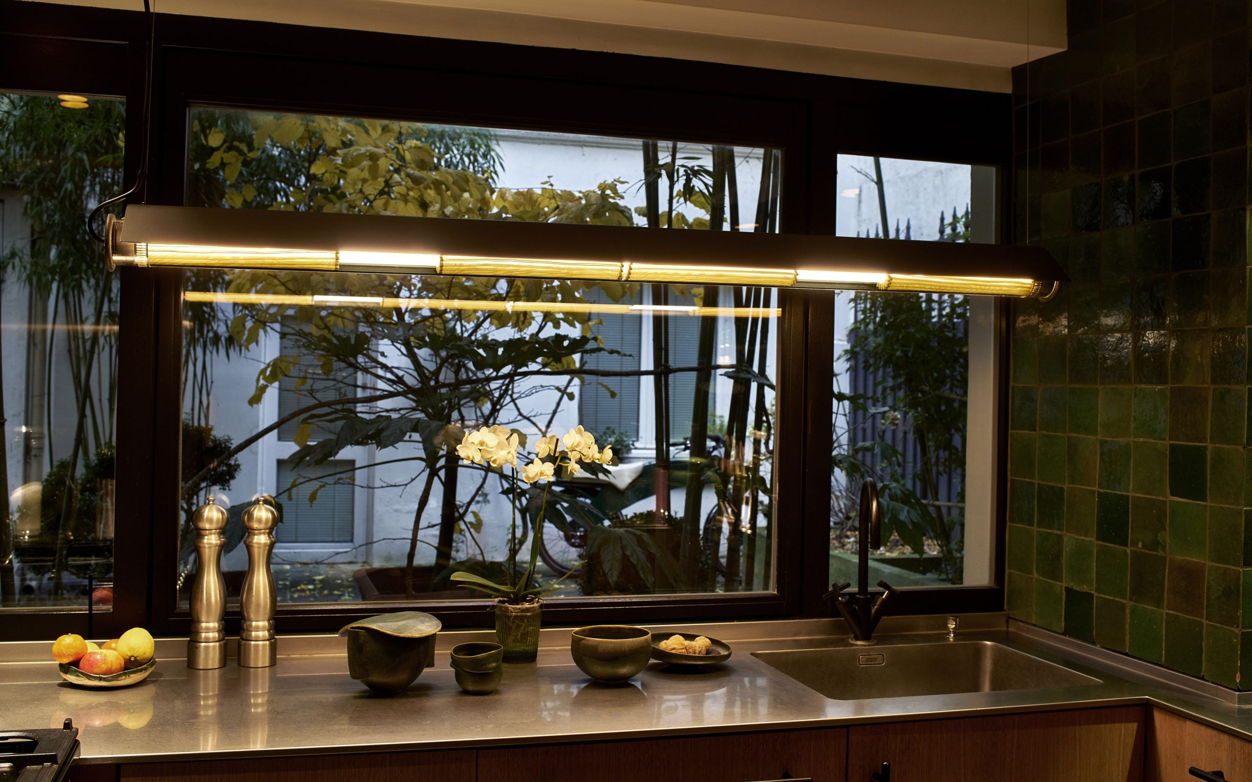 20_ITT360_1600_GOLD_WING_BLACK-min