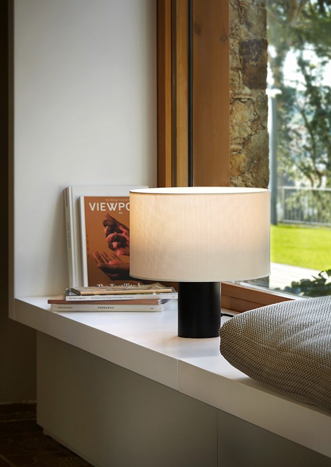 Estiluz - Cyls Table Lamps - 3906P - 26 Black - 27 White Pearl