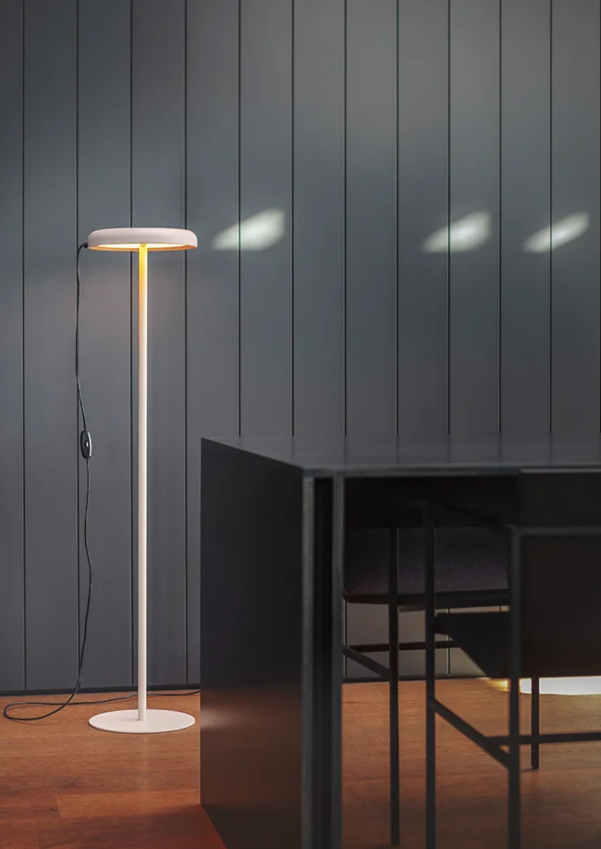 Estiluz - Mood Floor lamps - 4068 - 91 Nude
