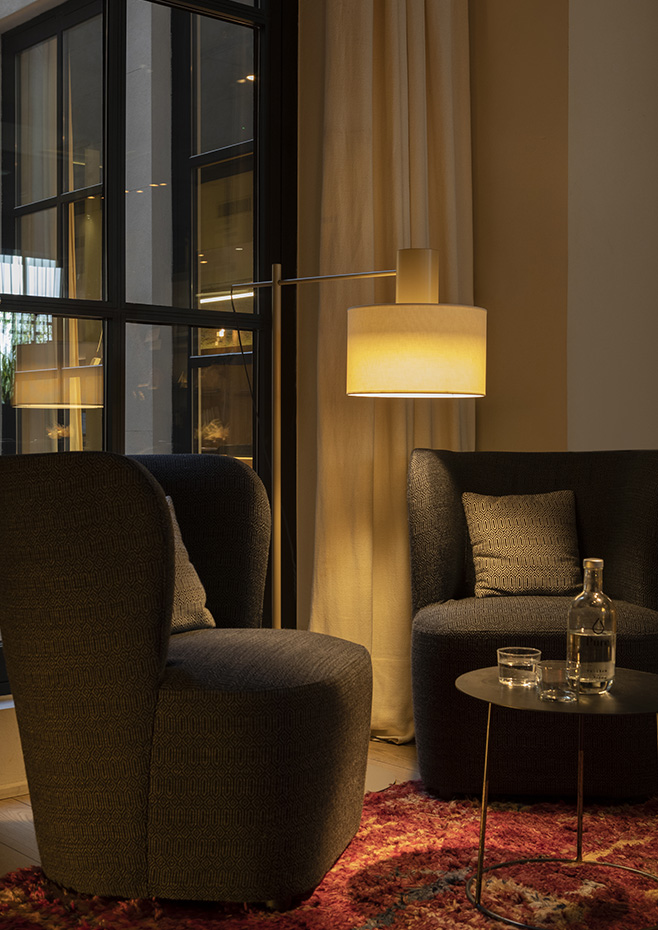 Estiluz - Cyls Floor lamps - 3908P - 26 Black - 27 White