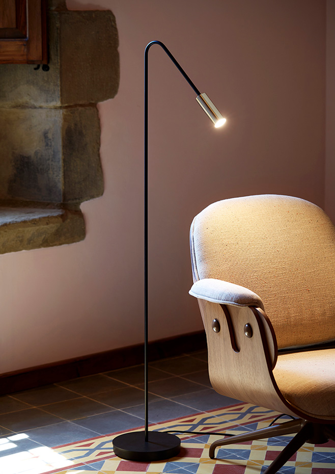 Estiluz - Volta Floor lamps - 3538 - 26 Black - 61 Satin Gold
