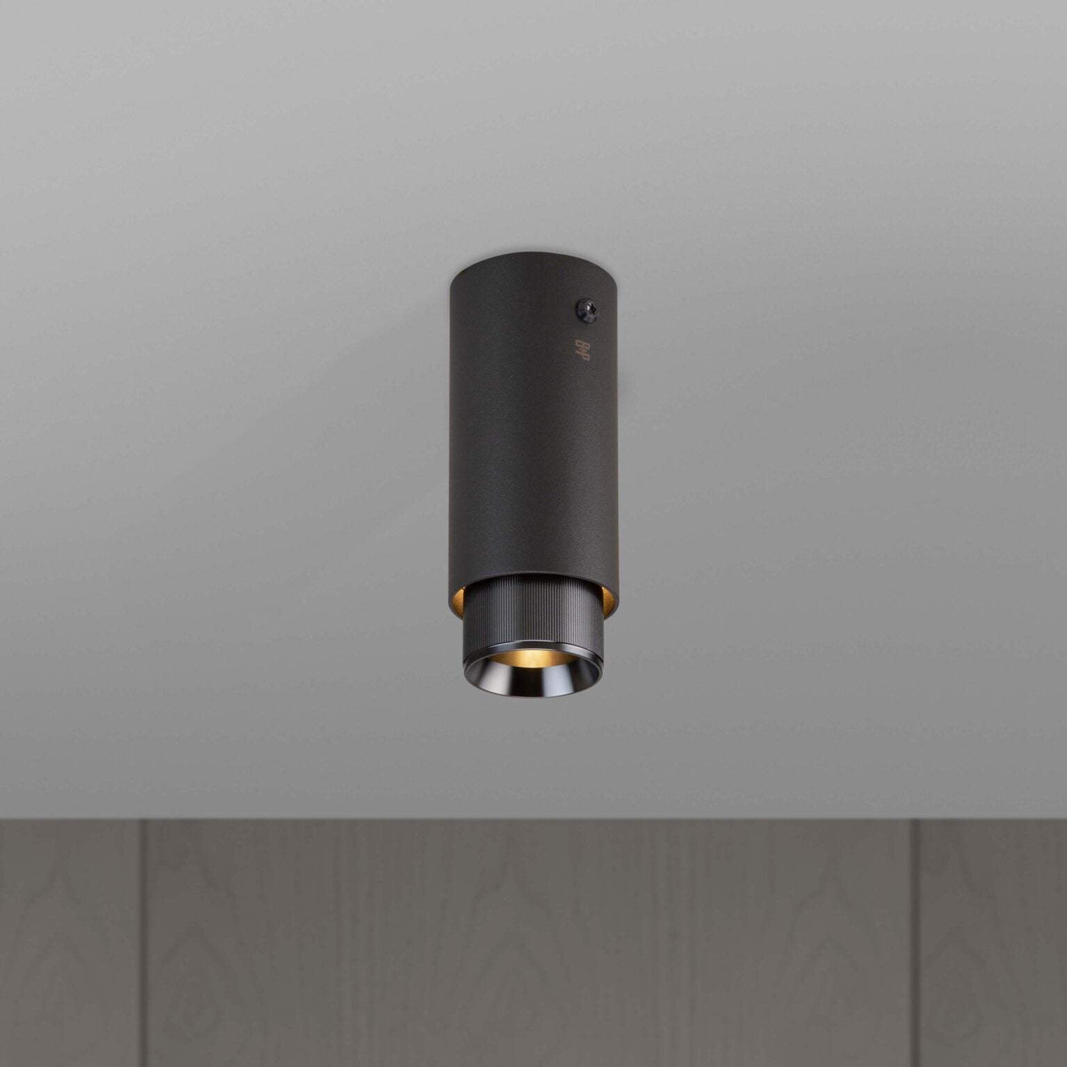 Buster & Punch Exhaust Surface - Linear - Graphite - Gun Metal