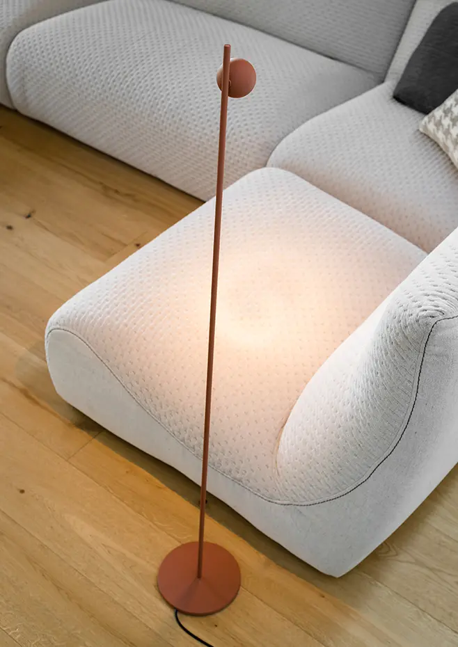 Estiluz - Compass Floor lamps - 4078 - 59 Terracotta