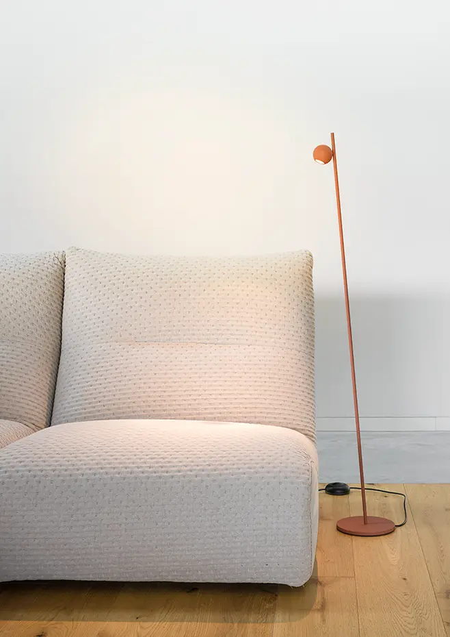 Estiluz - Compass Floor lamps - 4078 - 59 Terracotta
