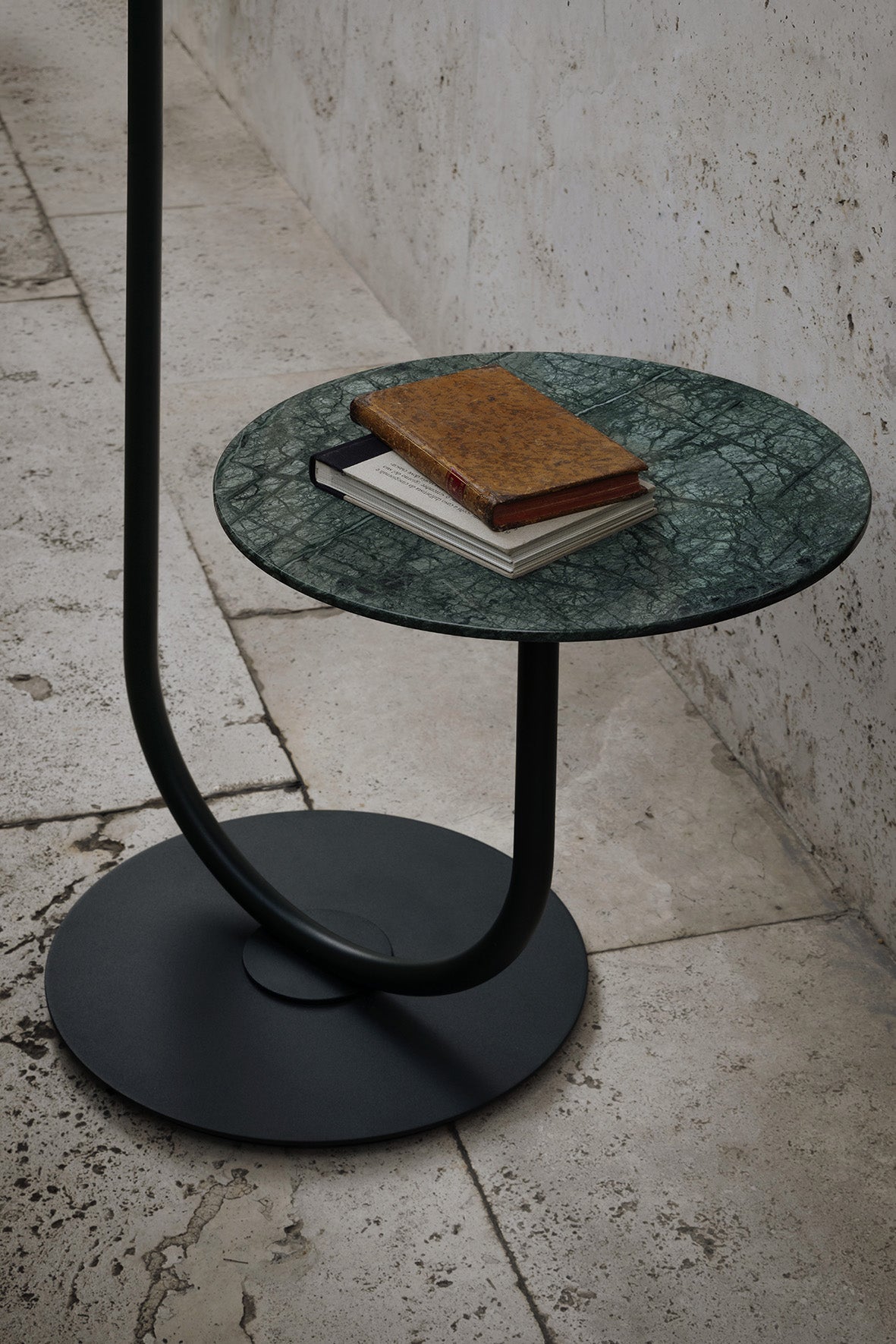 Contardi Calypso Floor Antigua - Dark Green Frame Green Guatemala Marble - Mint Antigua shade