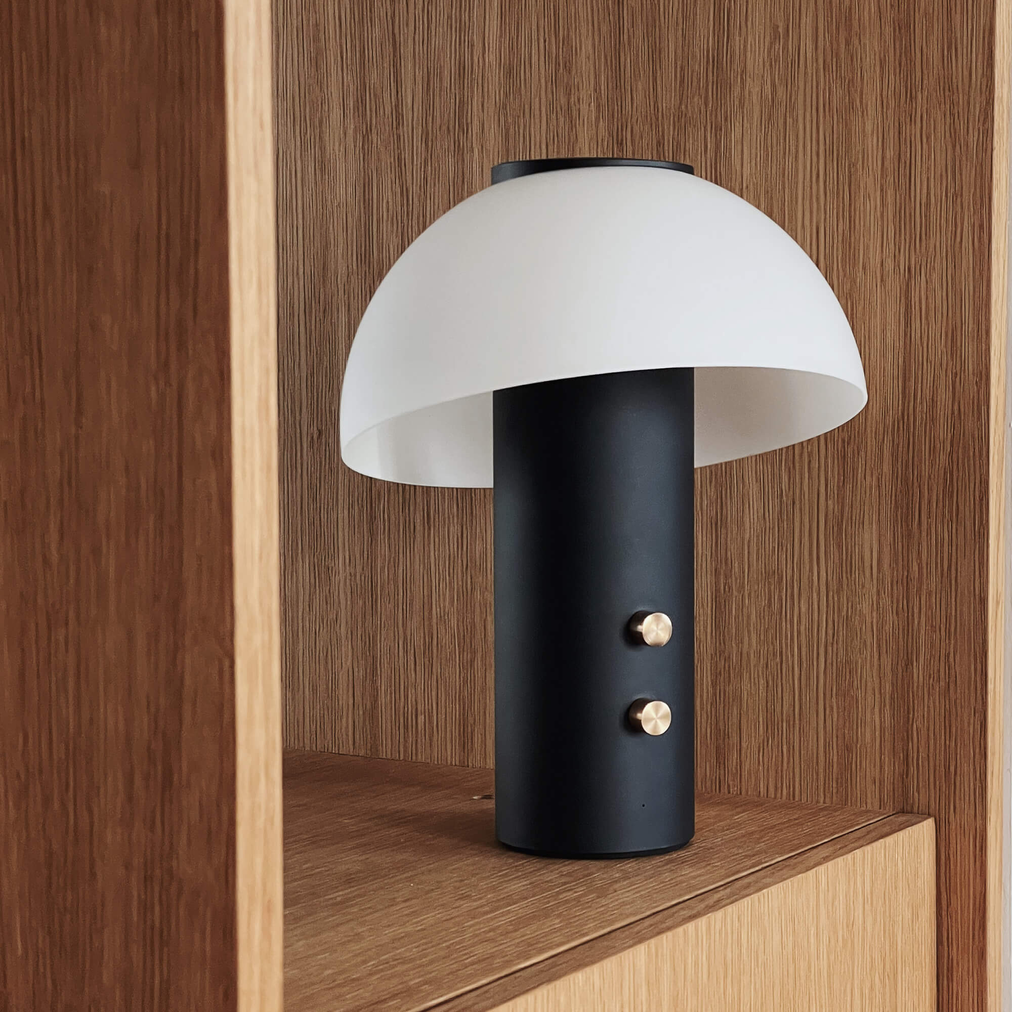 Jaune Studio Piccolo table light with built in Hi-Fi speaker