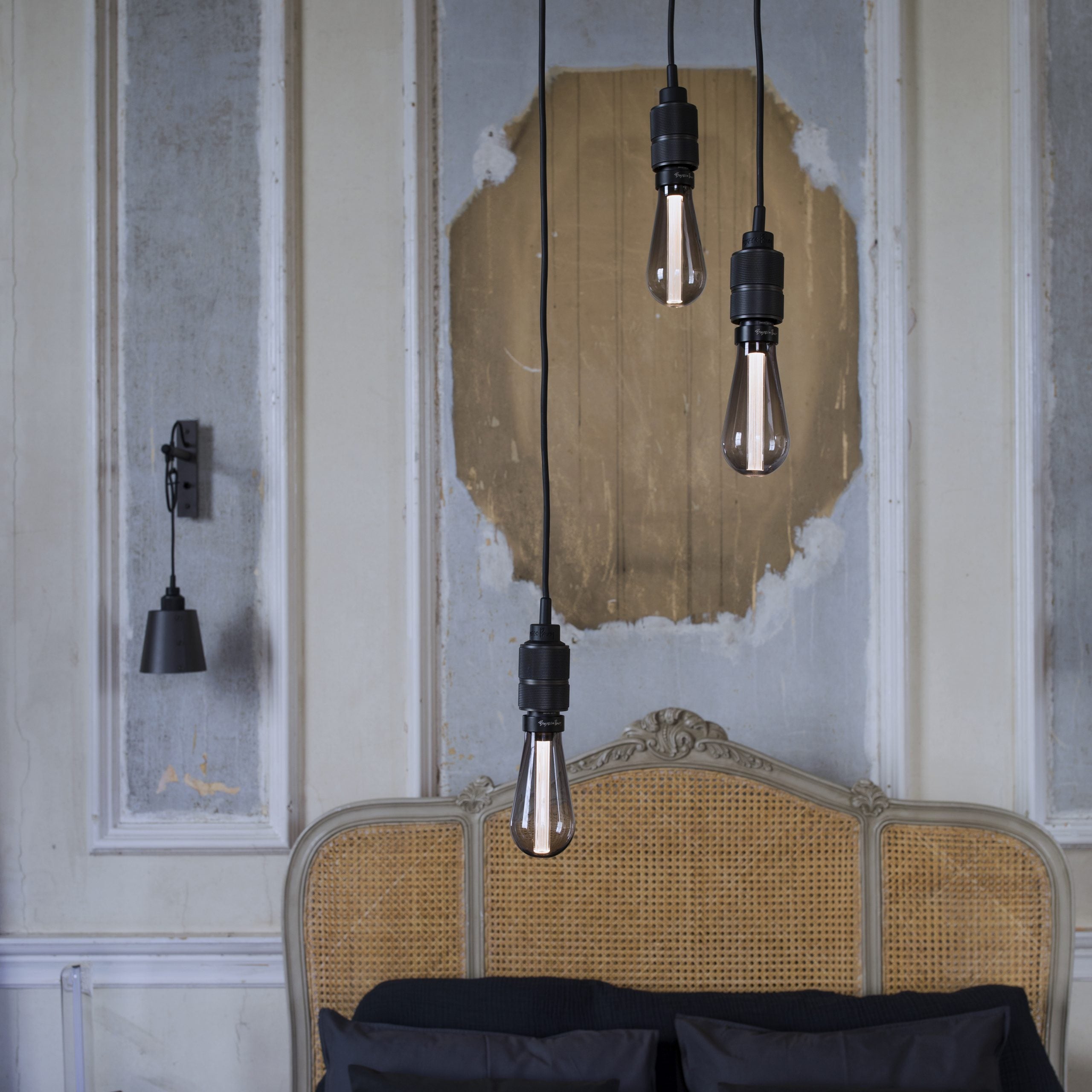Buster & Punch Hooked Pendant Chandelier - 3.0 - Nude - Brass - 2.0m