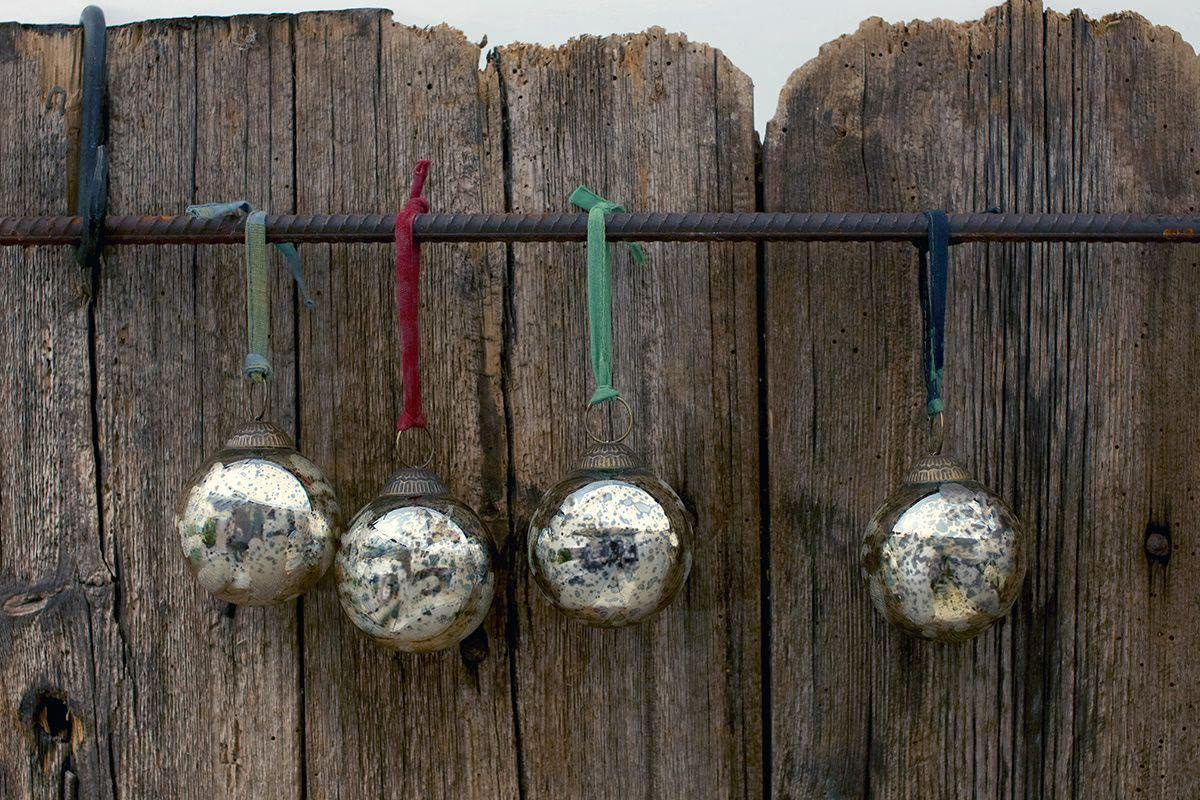 Nkuku - Antique Gold Baubles (Set of 4)