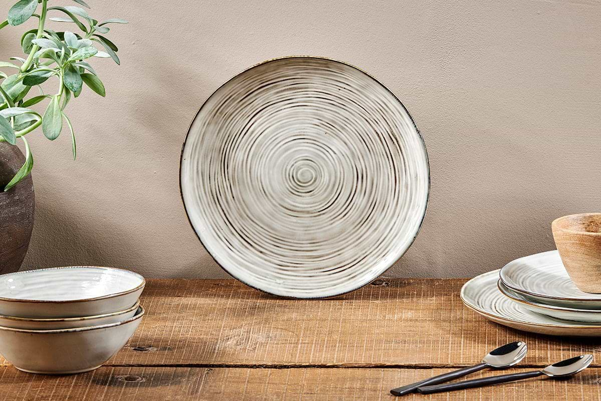 Nkuku - Dhanuk Ceramic Dinner Plate - Cream