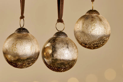 Nkuku Konara Baubles - Gold Crackle (Set of 4)