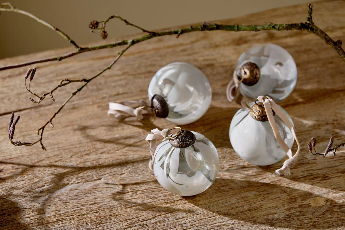 Nkuku Lohara Baubles - White (Set of 4)