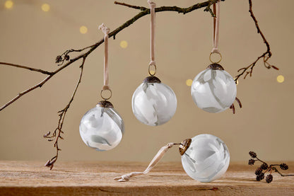 Nkuku Lohara Baubles - White (Set of 4)