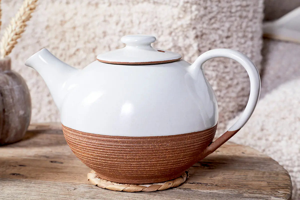 Nkuku - Mali Ribbed Teapot - White